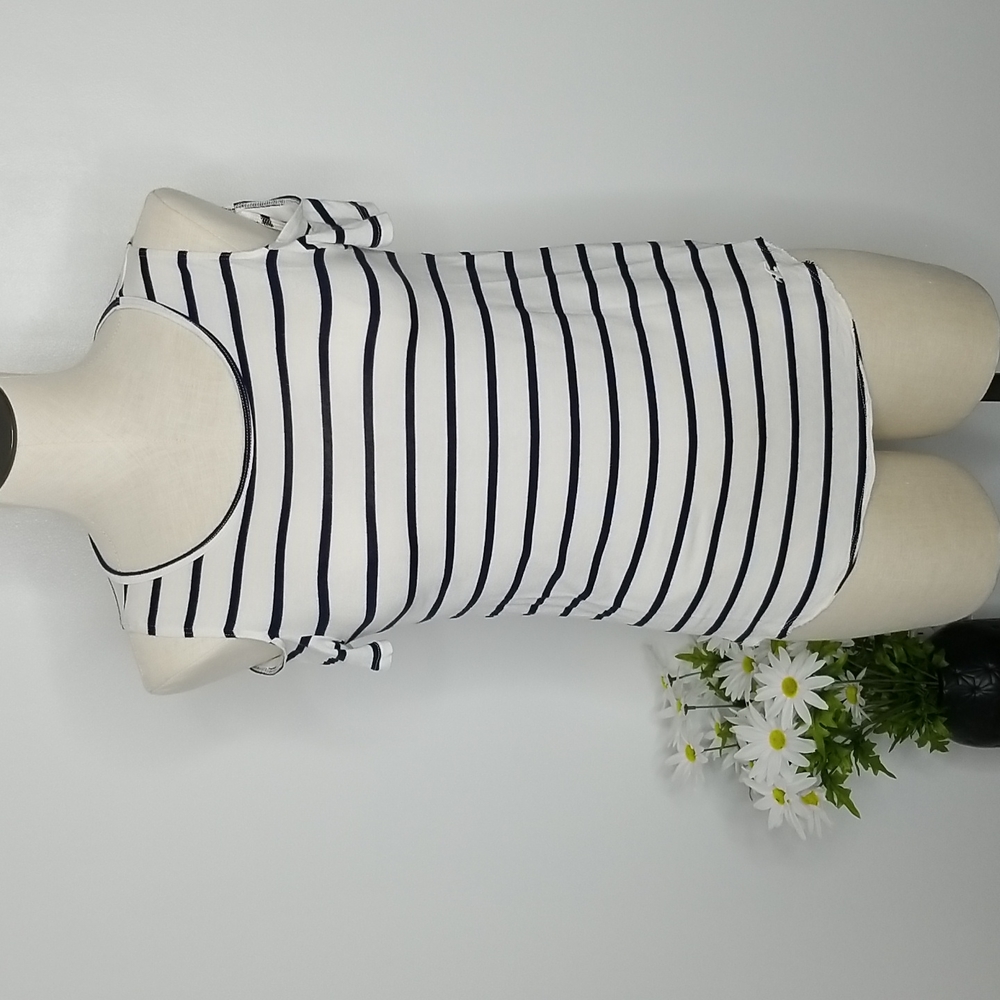 Hollister Must Have Cold Shoulder Top XXS